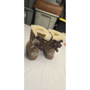 Ugg Womens Boots Size USA 5 Bailey Bow II Chestnut Shoes